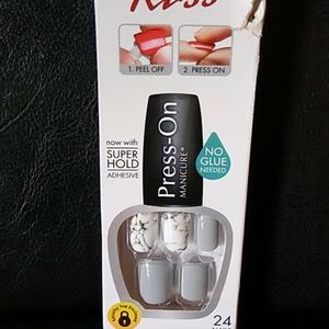 Kiss super hold no glue press-on nails short 24pcs